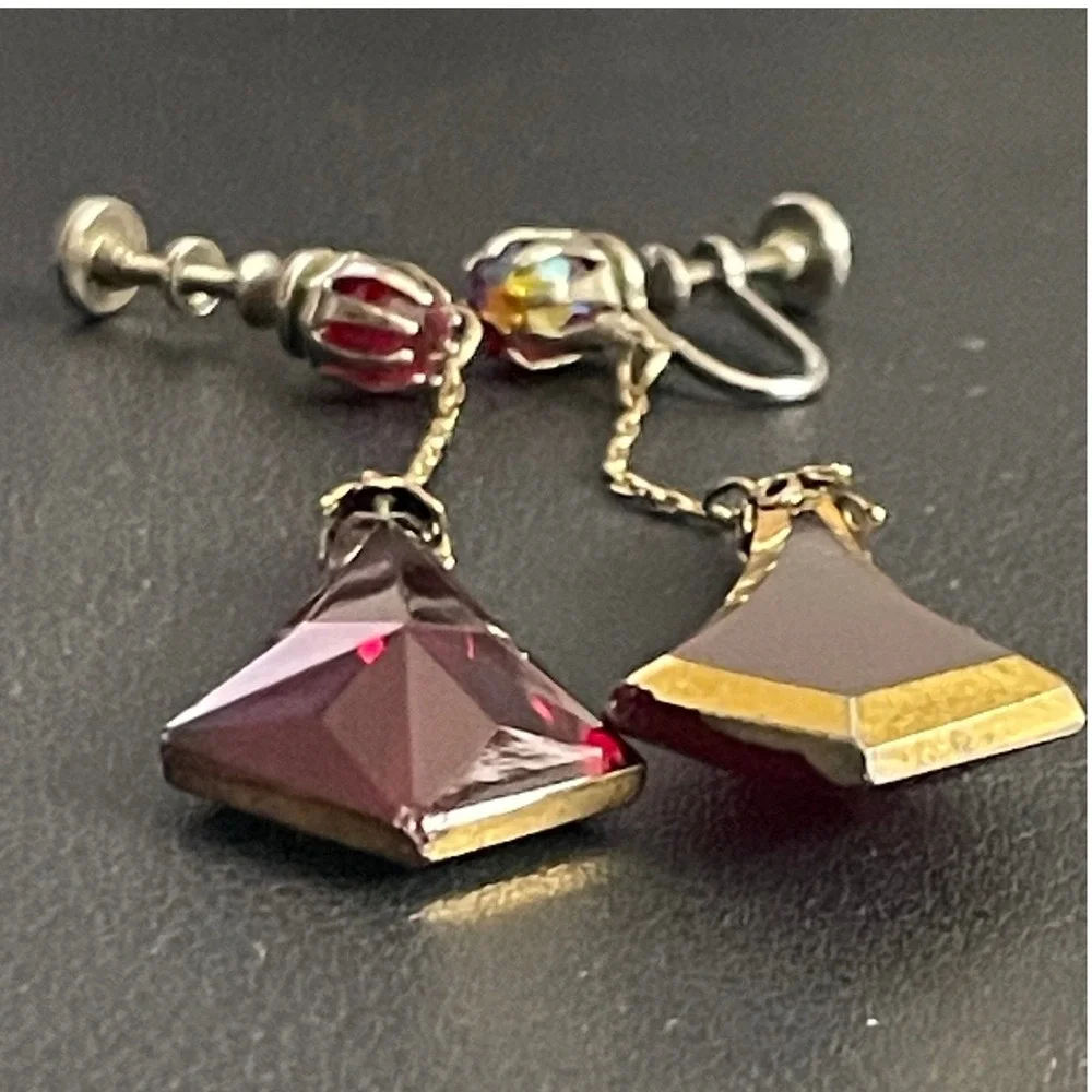 Vintage MCM Earrings Red Faceted Glass Dangle Drop Screw Backs - Picture 3 of 14